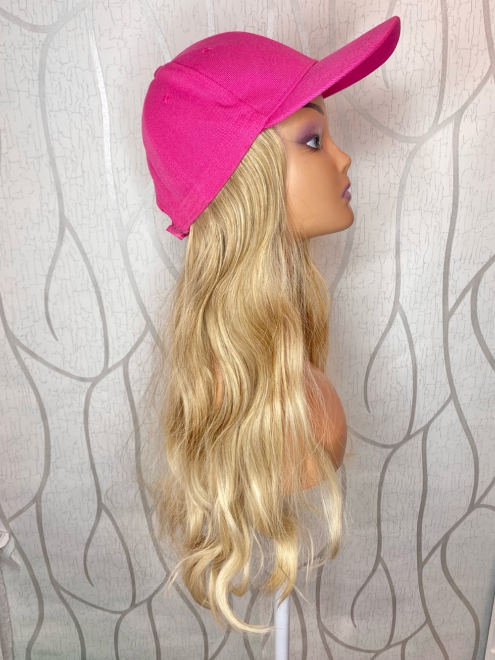🎀🌷 Blonde Wavy Vibrant Pink Baseball Cap Synthetic Wig 🌷🎀 NWT